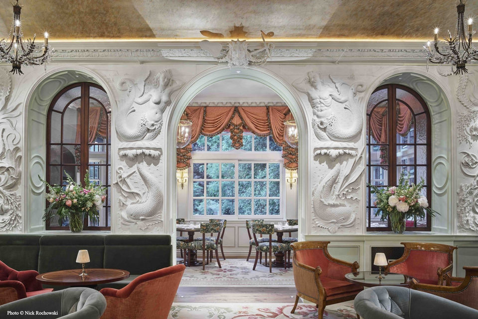 Large feature artist wall commissioned by artelier by the artist geoffrey preston