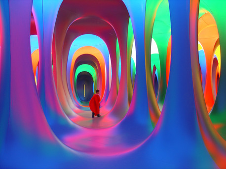 a child walks through maurice agis' inflatable public sculpture, photo Photography by Andy Miah