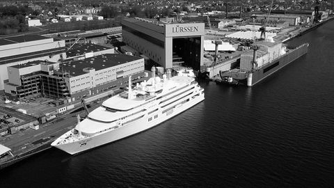 black and white outdoor image of the yacht bespoke commissioned by Artelier called M/Y ALIBABA by Lürseen, 142m