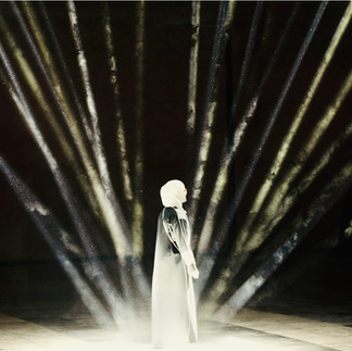 Random International’s Alone Together (2024) is an immersive installation that uses light beams to engage with the viewer in unexpected ways. Building on the collective’s previous artworks Audience (2008) and Living Room (2022), the piece delves into the fundamental contradiction at the heart of the human experience: the fear of being seen while longing for others to truly ‘see’ you.  The installation directs its moving lights on a visitor it selects at random, trailing them throughout the open-air arena at King Abdulaziz Historical Center. A custom tracking system gives the system a life of its own, allowing the beams to spotlight an individual based on various factors, sometimes acting unpredictably.  Illuminating one person at a time, the installation probes whether exposure empowers or renders us vulnerable. By inviting onlookers to co-create with the installation in an evolving and unpredictable interplay, Alone Together invites reflections on the ever-shifting relationship between loneliness and connection.