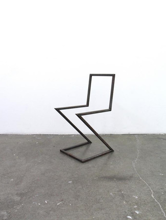 Innovative British artist Victor Seaward creates minimalist sculpture artworks to suggest feelings of presence and absence.