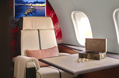 Abstract feature wall artwork commissioned by Artelier and Winch Design for Bombardier Global 5000 aircraft