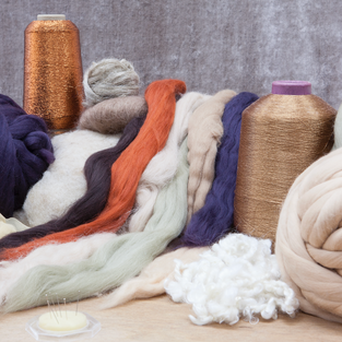 examples of textiles, threads and wool used by laurine malengreau